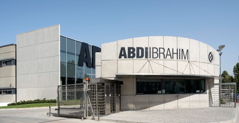 Abdi İbrahim İlaç Fabrikası Ne Zaman Kuruldu?